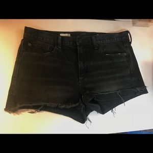 Gap mid waist black shorts